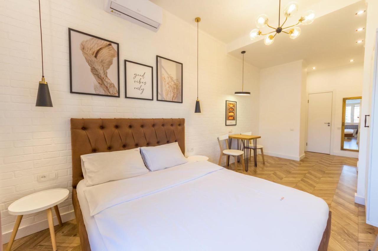 Self Check-In Apartments Kyiv Exterior foto